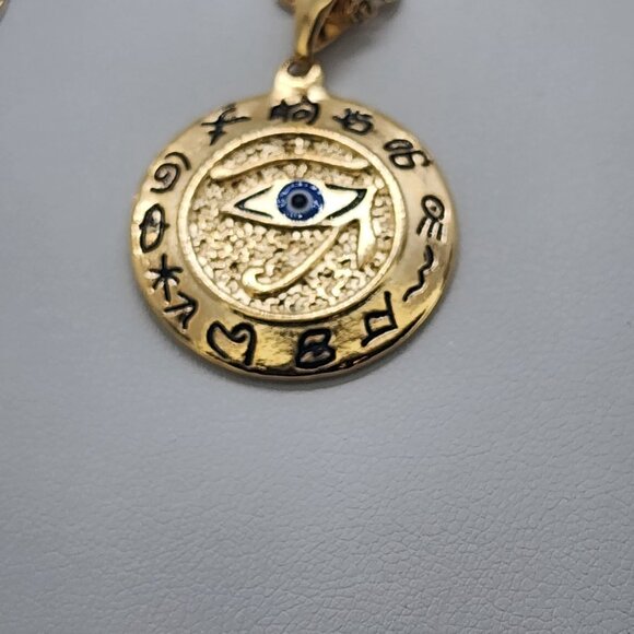 New Brazilian 18k Gold Filled Round Egyptian Protection Eye Of Horus Necklace - Picture 5 of 6
